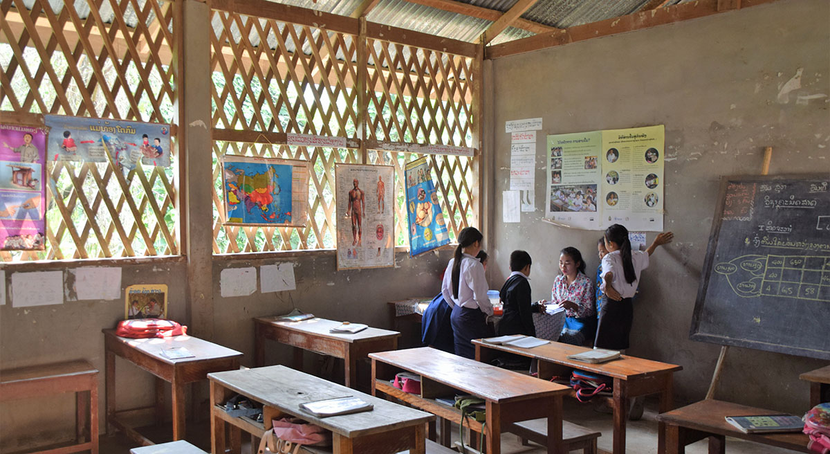 Schoolklasje in de buurt van Nong Khiaw.