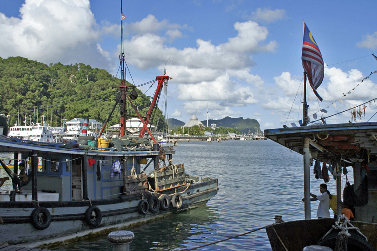 boten in haven Maleisisch Borneo, Maleisië.