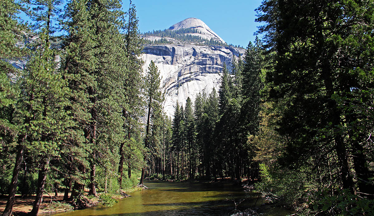 Rivier door het Yosemite National Park