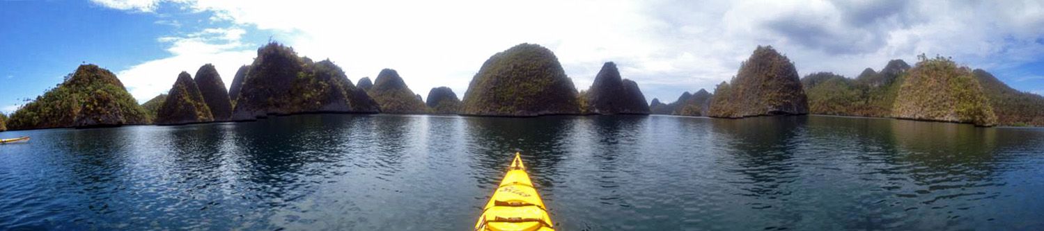 Kajakken op Raja Ampat is geweldig.