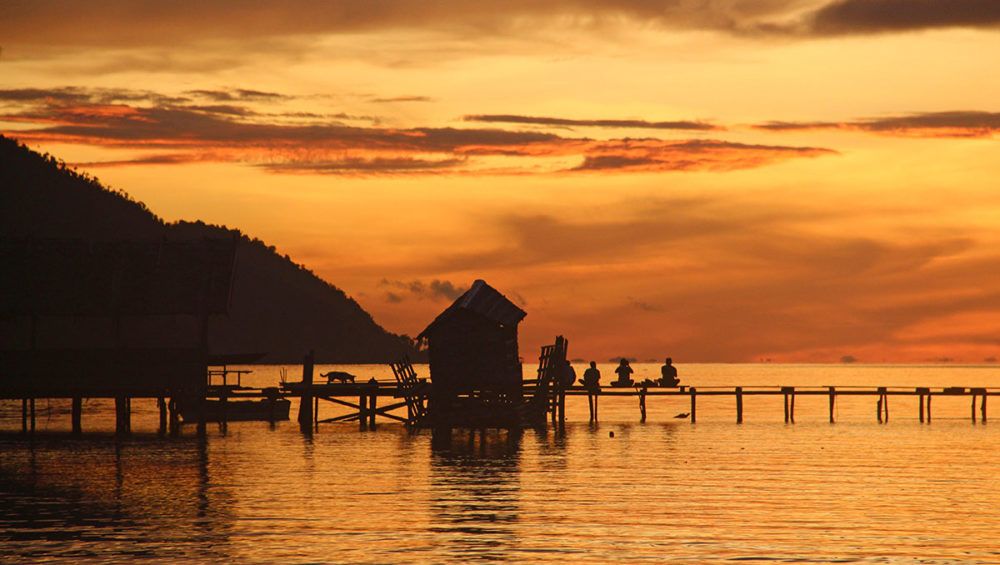 Zonsondergang op West-Papoea