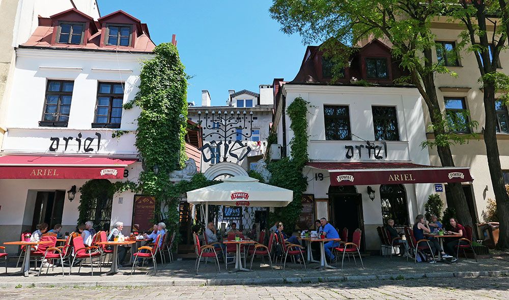 Terras in de voormalig Joodse wijk in Krakau