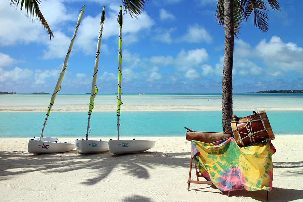 Aitutaki strand met watersportmogelijkheden