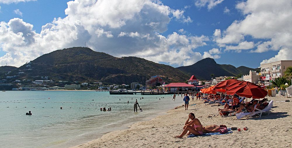 Strand van Great Bay op Sint Maarten