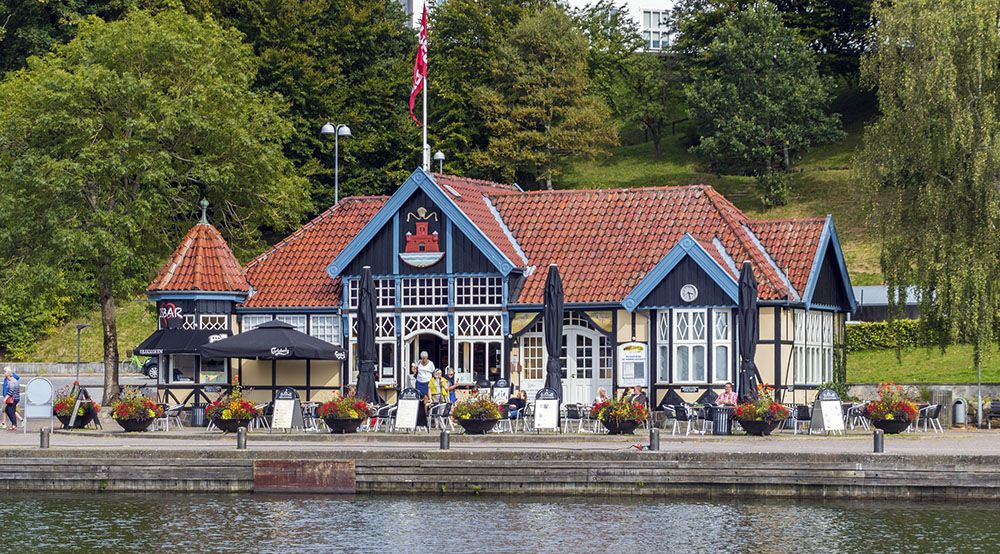 Kiosk aan het water in Silkeborg