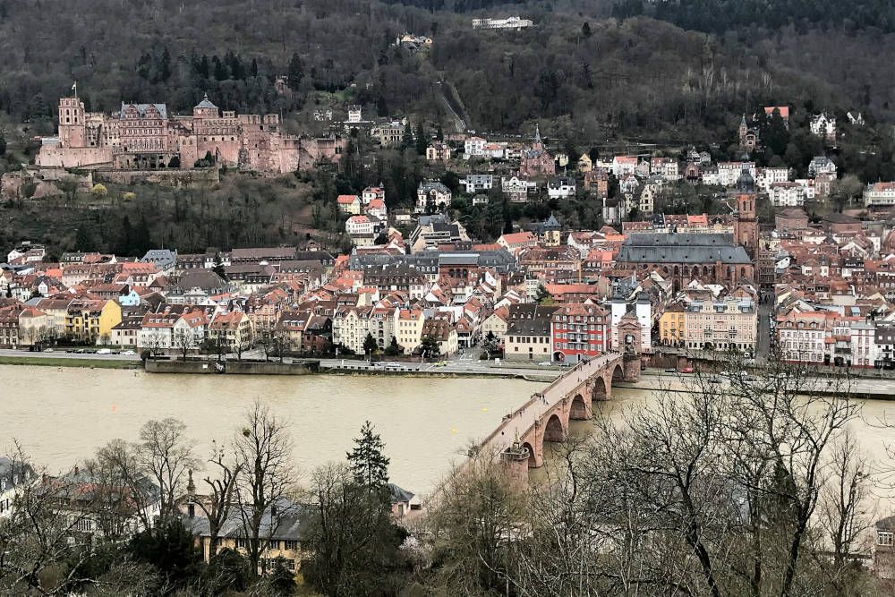 Uitzicht op Heidelberg vanaf de Filosofenweg
