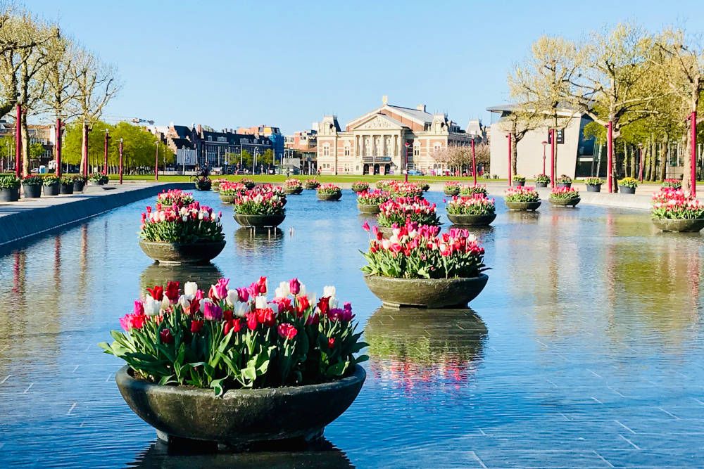 Museumplein te Amsterdam