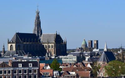 De hoogtepunten van Haarlem tijdens een rustige voorjaarsochtend