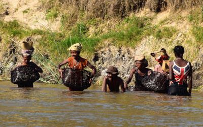 Een prachtige piroguetocht bij Fianarantsoa