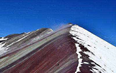 De beklimming naar de Rainbow Mountain