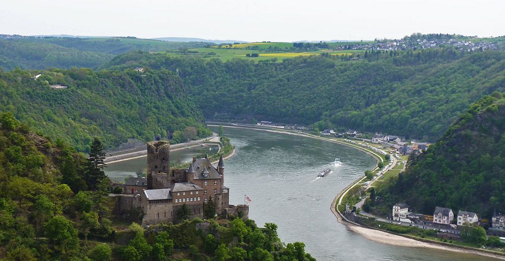De Loreley aan de Rijn ten zuiden van Koblenz