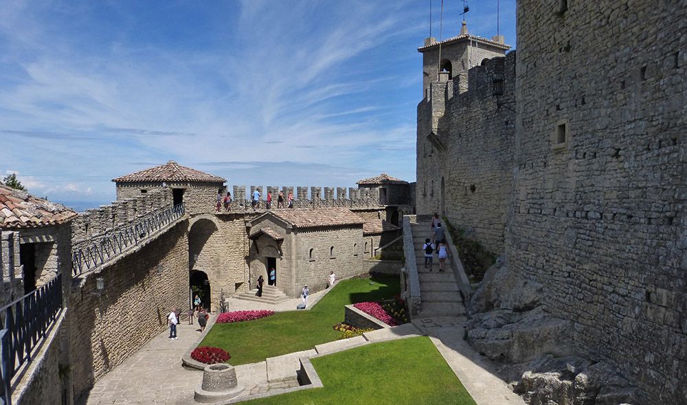 Binnenplein eerste toren San Marino