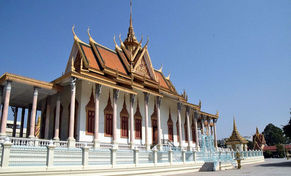 Een gebouw bij het Koninklijk Paleis in Phnom Penh.