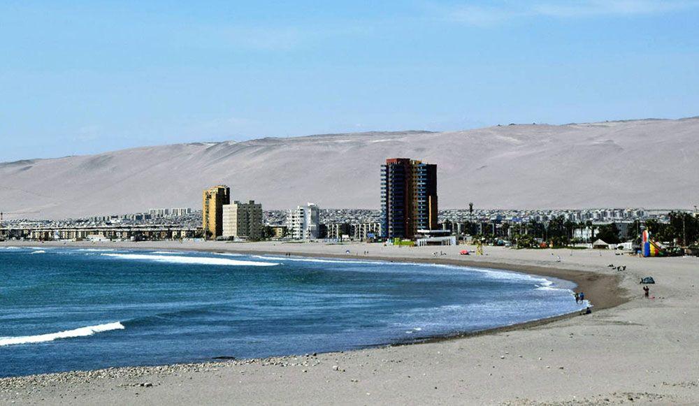 De vele stranden bij Arica in Chili zijn populair.