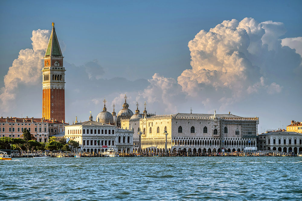 San Marcoplein in Venetië, gezien vanaf het water