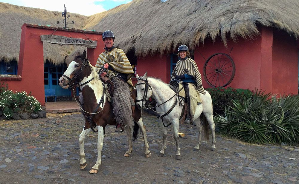 Te paard vanaf Hacienda El Porvenir naar de Cotopaxi vulkaan.