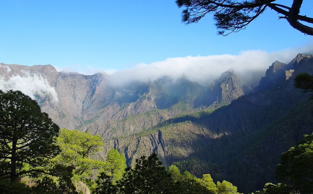 De grote caldera op La Palma