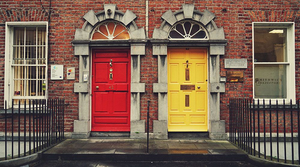 Gekleurde deuren in Dublin