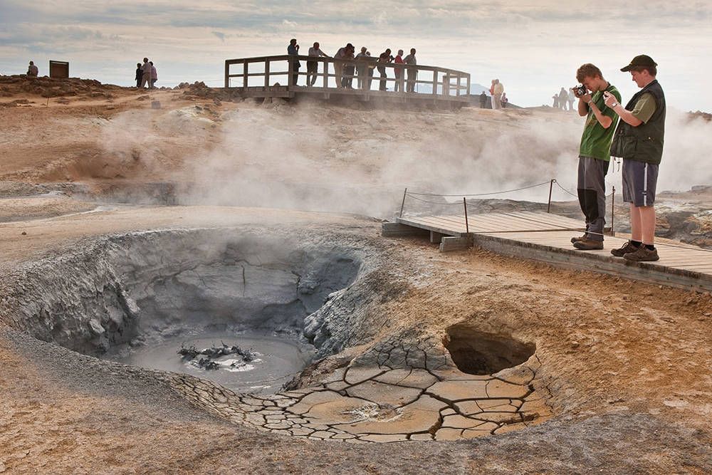 Hete bronnen bij de Námaskarð bergpas