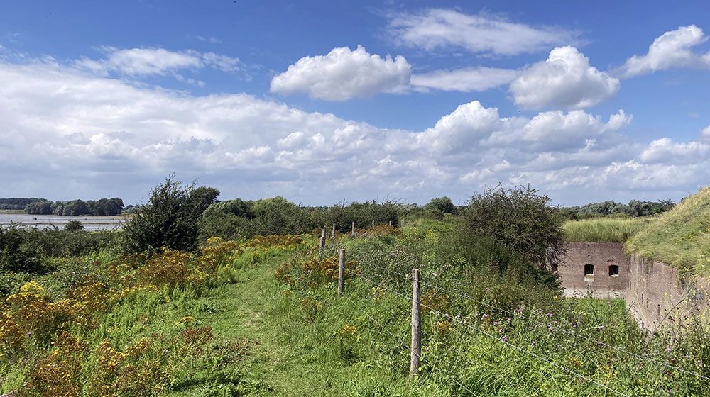 Fort Pannerden met uitzicht op de Klompenwaard