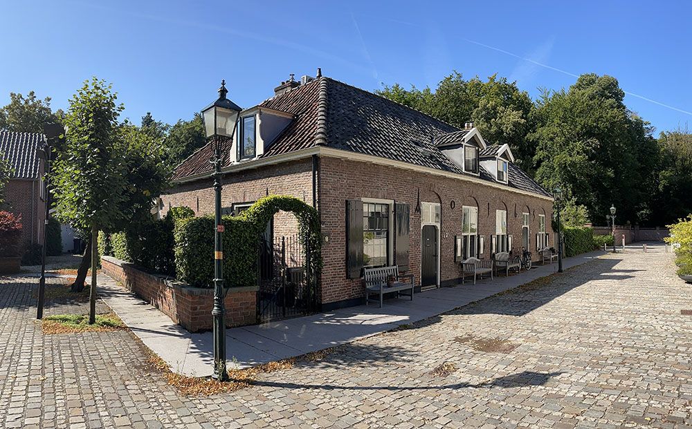 Huis midden in het dorpje Doorn