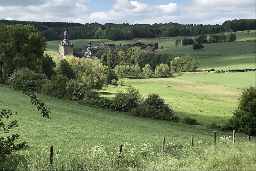 grijsopreis-inspiratie-droomvakantie-in-eigen-land-fietsen-kasteeltje-mobiel Kasteeltje