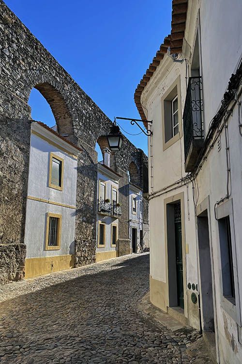 Évora