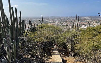 Beklimming van de Hooiberg op Aruba