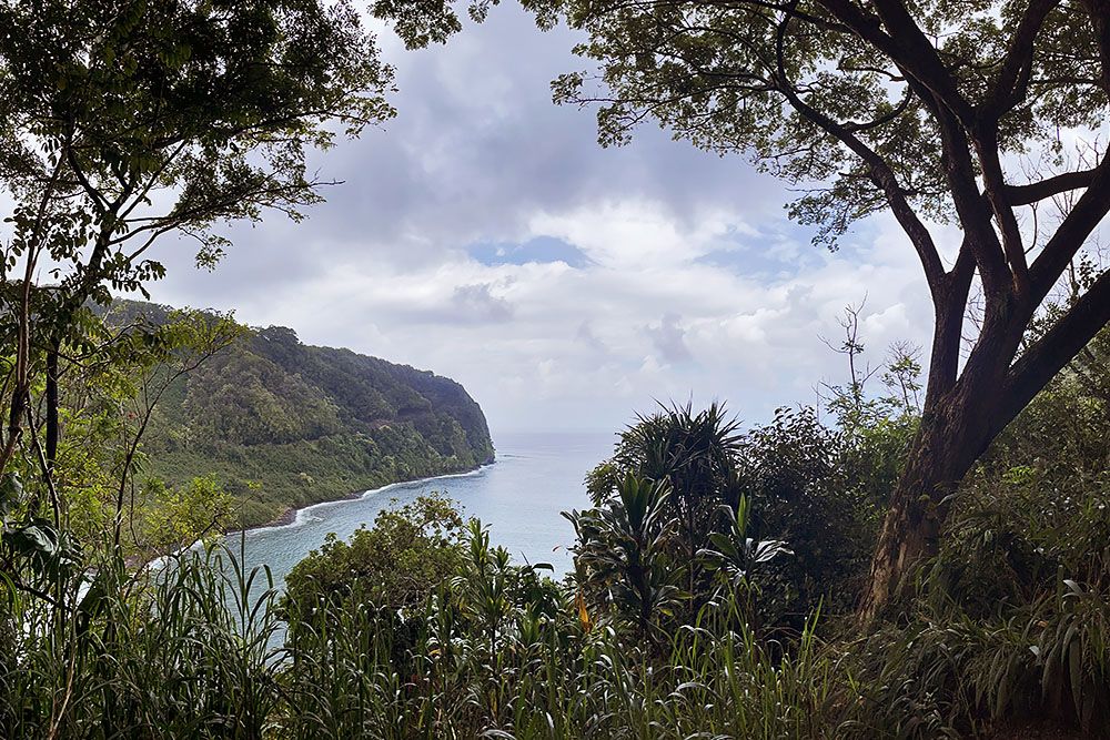 Uitzicht op de zee bij Road to Hana