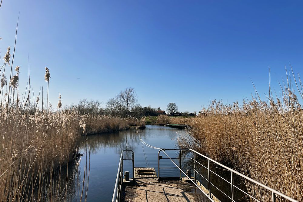 Trekpontje over de Oude Rijn