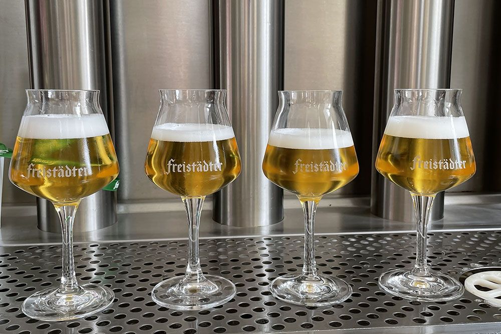grijsopreis-oostenrijk-highlight-oberosterreich-regio-muhlviertel-bierglazen-mobiel