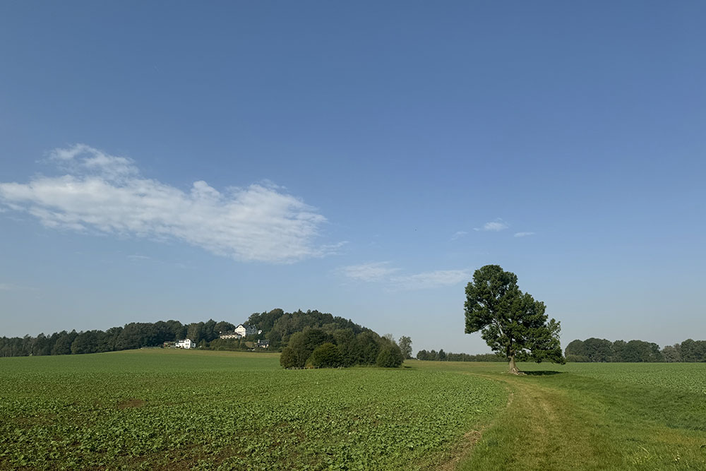 grijsopreis-duitsland-highlight-malerweg-etappe6-wolfsberg-mobiel Wolfsberg, redelijk aan het begin van etappe 6 van de Malerweg