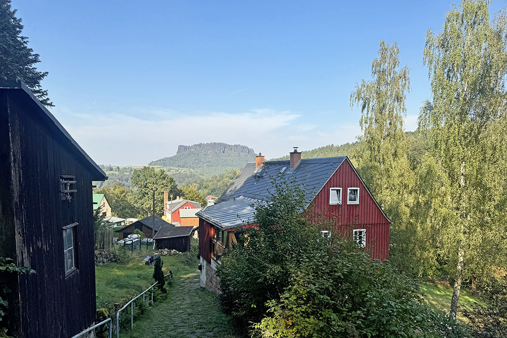 grijsopreis-duitsland-highlight-malerweg-etappe7-konigstein-stadje-mobiel Begin van het stadje Königstein