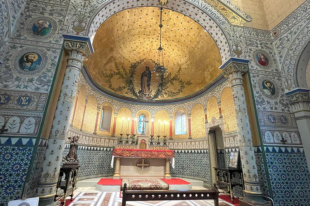 grijsopreis-frankrijk-highlight-frans-baskenland-2025-biarritz-kerk-mobiel Specialiteiten van Frans Baskenland