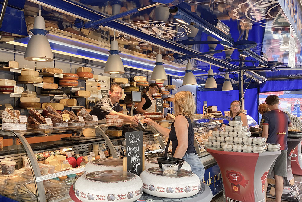 markt Kaasmarkt in West-Zeeuws-Vlaanderen