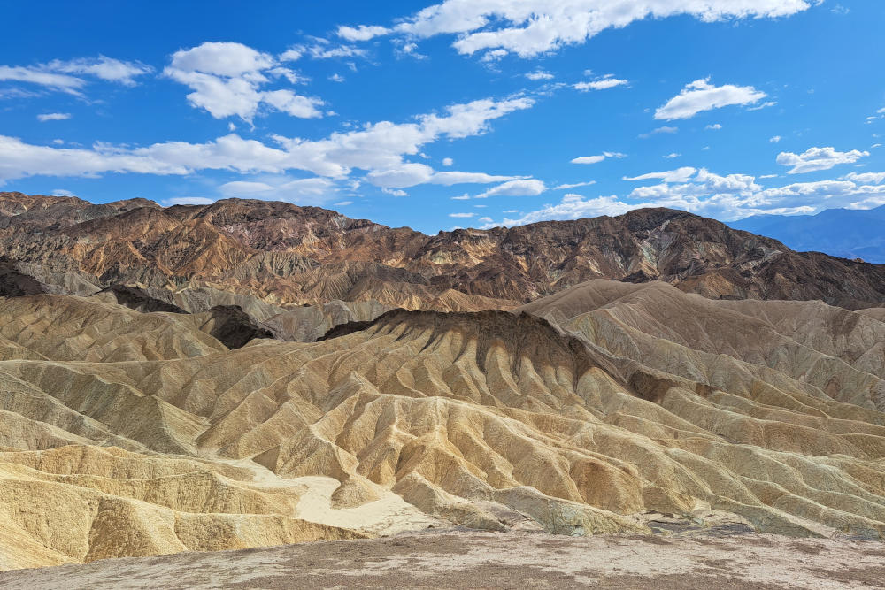 grijsopreis-usa-nationale-parken-zwusa-deathvalleynp-zabriskie-mobiel