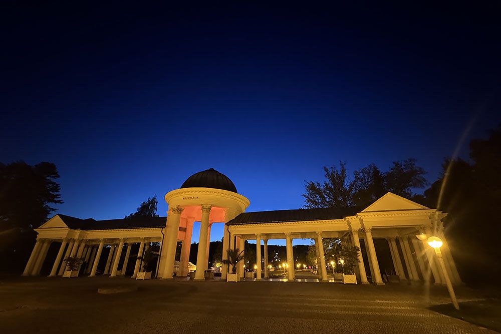 grijsopreis-tsjechie-highlight-marienbad-colonnade-avond-mobiel Colonnade bij nacht