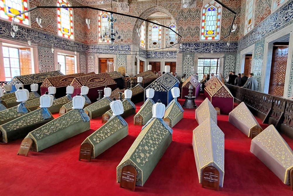 grijsopreis-turkije-hoogtepunten-istanbul-tombes-mobiel
