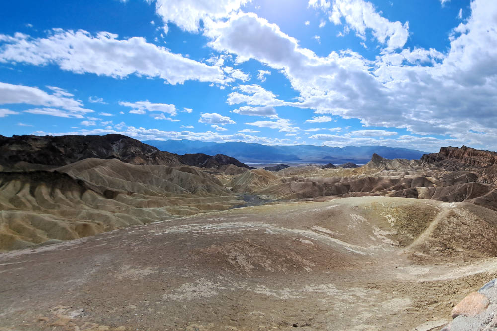 grijsopreis-verenigde-staten-mojave-death-valley-landschap-mobiel