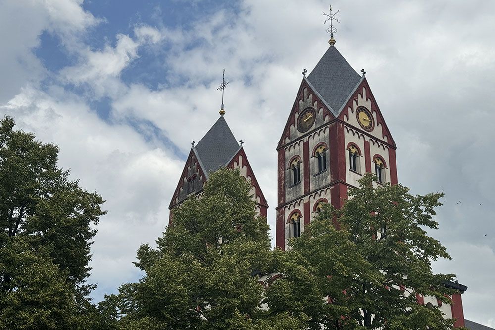 grijsopreis-belgie-highlight-luik-kerk-mobiel De Sint-Bartolomeüskerk in Luik