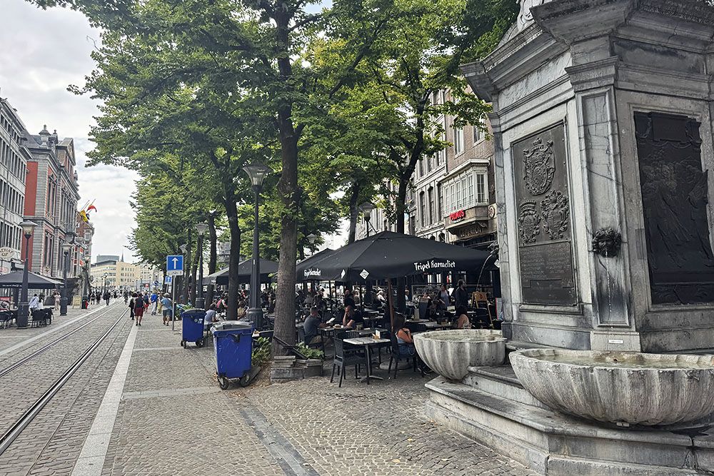 grijsopreis-belgie-highlight-luik-le-perron-mobiel Le Perron