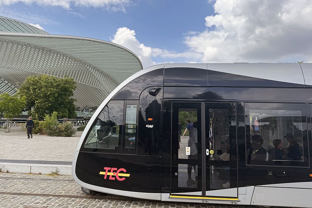grijsopreis-belgie-highlight-luik-tram-mobiel Nieuwe tram in Luik