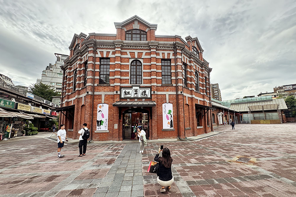 grijsopreis-taiwan-highlight-taipei-ximending-red-house-mobiel Red House