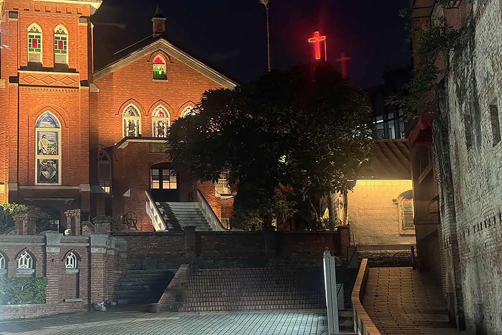 grijsopreis-taiwan-highlight-tamsui-kerk-mobiel Kerk in Tamsui