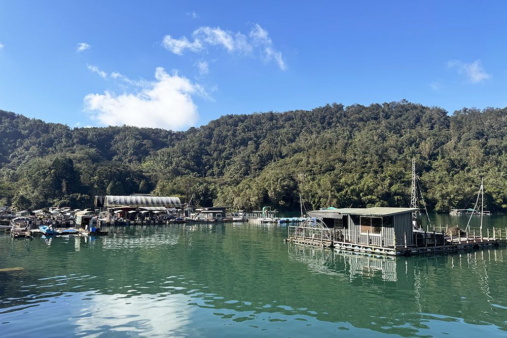 grijsopreis-taiwan-highlight-sun-moon-lake-fishfarm Fish farm
