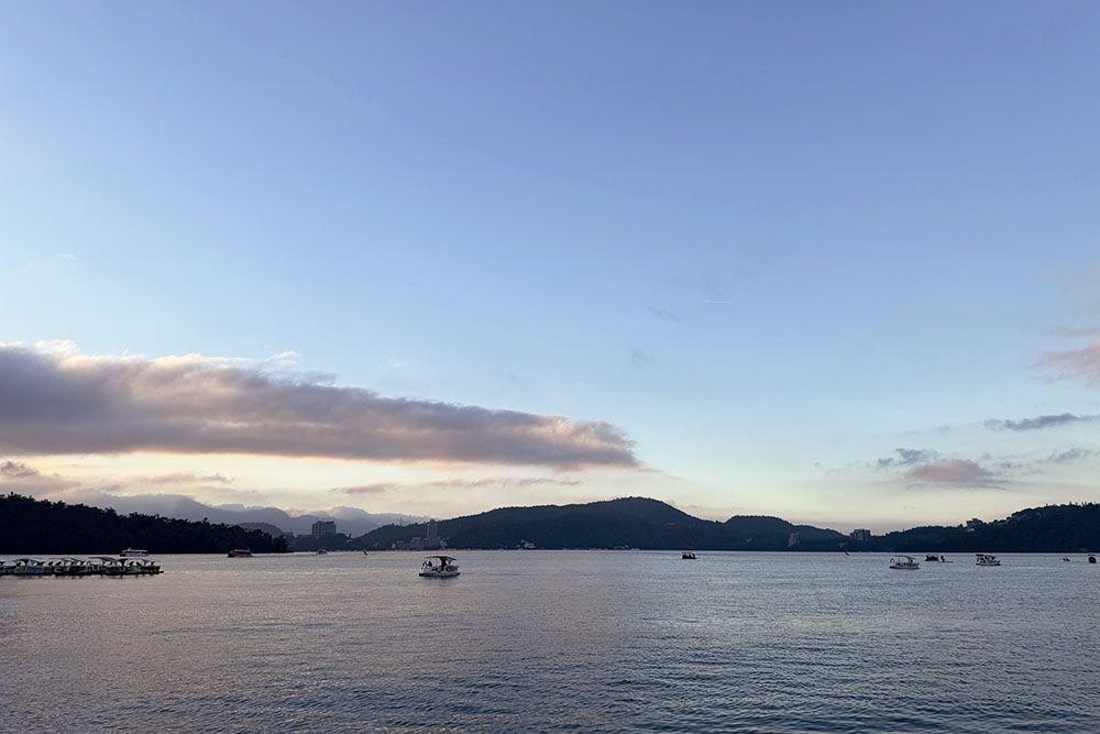 grijsopreis-taiwan-highlight-sun-moon-lake-zonsondergang2 Zonsondergang
