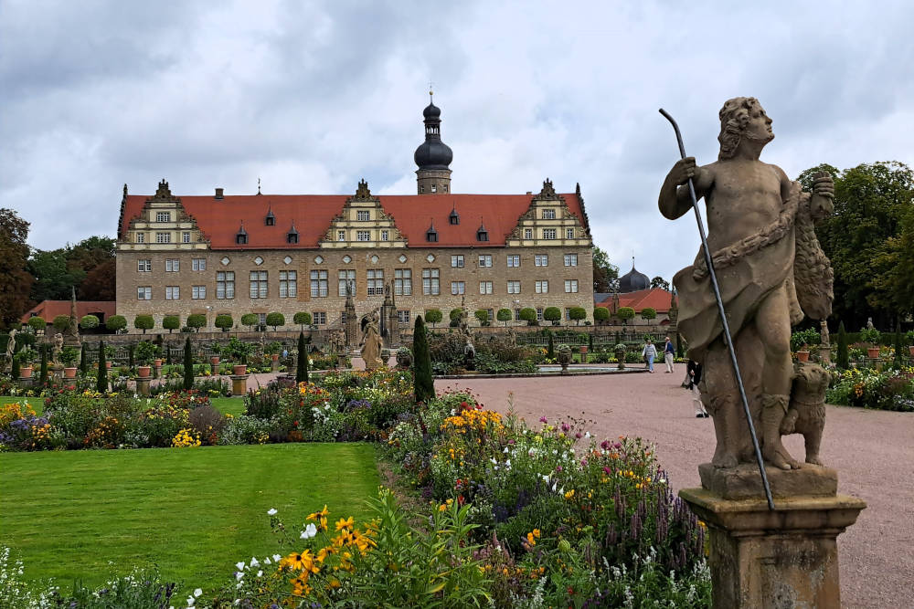 grijsopreis-duitsland-romantische-strasse-heikersheim-tuin
