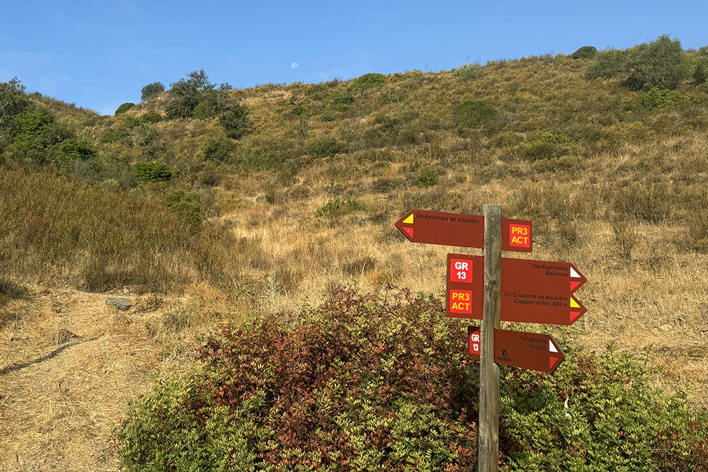 grijsopreis-portugal-highlight-via-algarviana-bewegwijzering Bewegwijzering