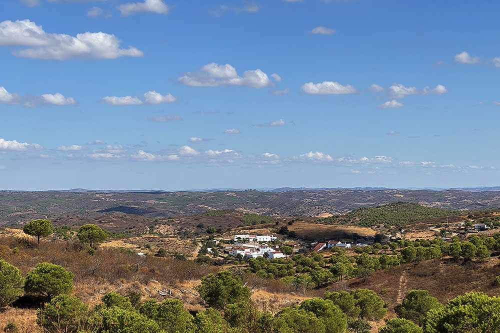 grijsopreis-portugal-highlight-via-algarviana-wandelingen-rondwandeling-furnazinhas-uitzicht Uitzicht op Furnazinhas