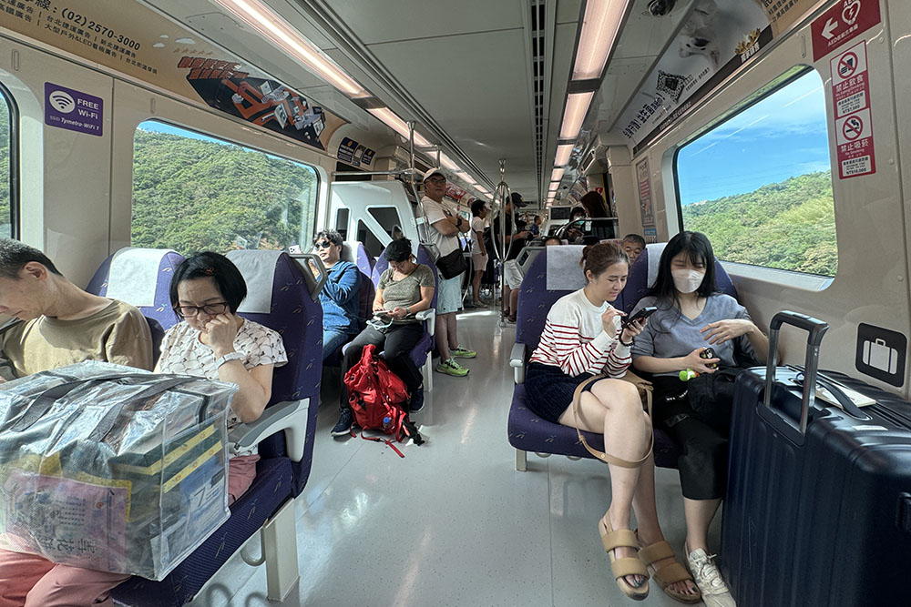 In de MRT van Taipei naar de internationale luchthaven van Taiwan